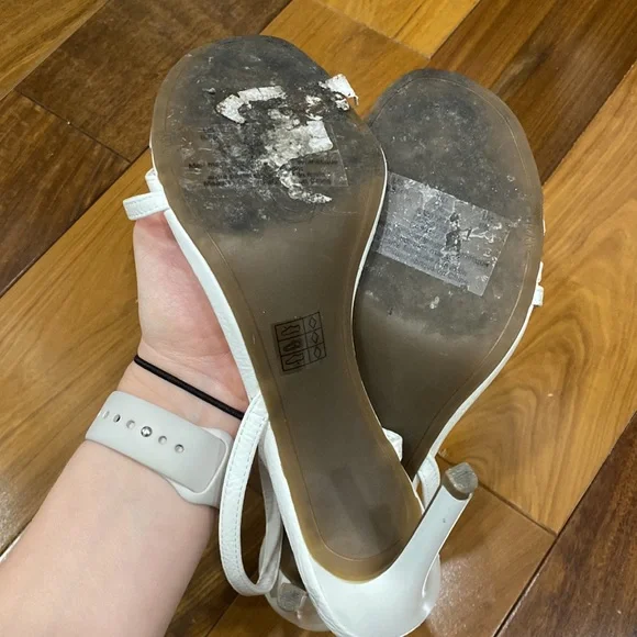 Beautiful sandal - Picture 4 of 5